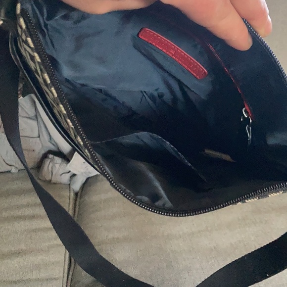 Tommy Hilfiger Purse - Picture 7 of 7
